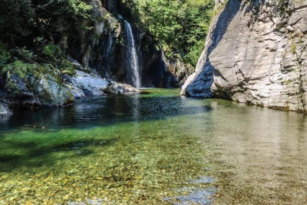 Piccolo Monolocale A Verbania Esterno foto